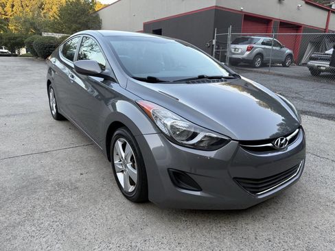 Used 2013 Hyundai Elantra GLS image 4