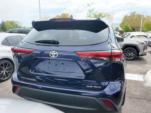 Used 2023 Toyota Highlander XLE image 15