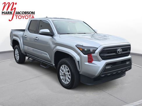 Used 2024 Toyota Tacoma SR5 image 5