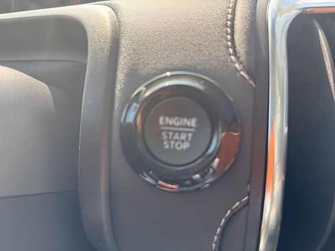 Used 2025 Ford Expedition Platinum w/ Driver's Package image 23