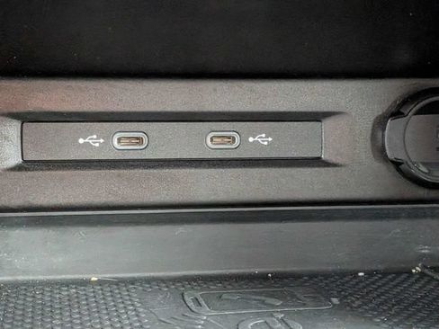 Certified 2023 Volkswagen Tiguan SE R-Line FWD image 23