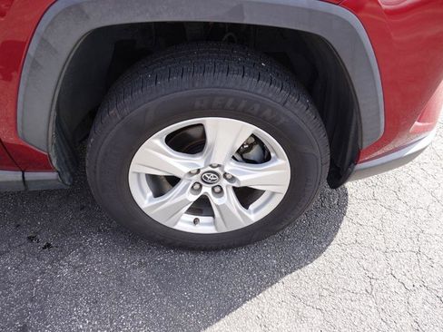 Used 2019 Toyota RAV4 XLE w/ Convenience Package image 12