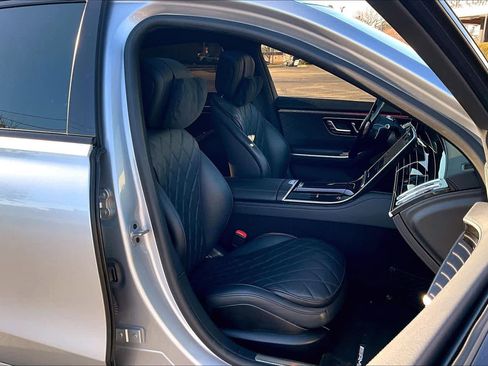 Used 2023 Mercedes-Benz S 580 S 580 image 9