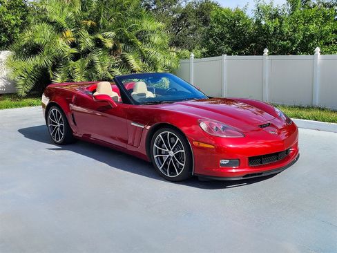 Used 2012 Chevrolet Corvette Grand Sport w/ 3LT Preferred Equipment Group RWD image 2