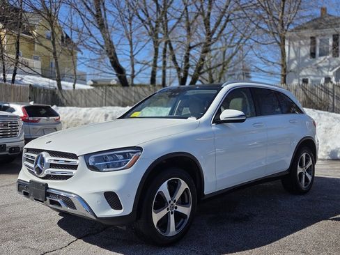 Used 2022 Mercedes-Benz GLC 300 GLC 300 w/ Premium Package Lite image 2