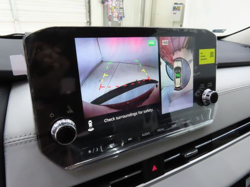 New 2025 Mitsubishi Outlander SEL image 17