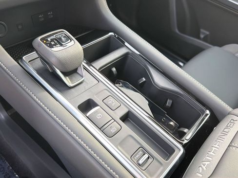 New 2026 Nissan Pathfinder SL w/ SL Premium Package FWD image 28