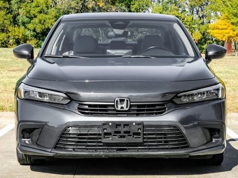 Used 2023 Honda Civic EX image 10