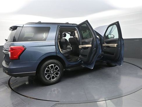 Used 2022 Ford Expedition XLT image 41