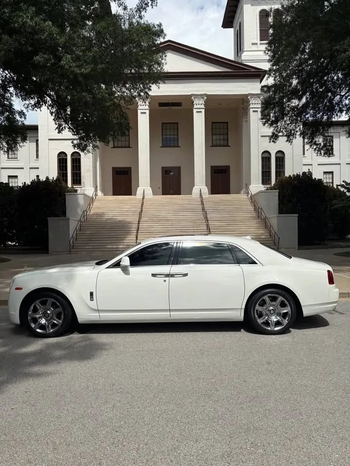 Used 2012 Rolls-Royce Ghost Extended Wheelbase RWD image 2