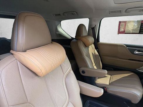 Used 2025 INFINITI QX80 Sensory AWD/4WD image 24