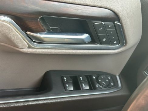 Used 2023 GMC Sierra 1500 SLT image 37