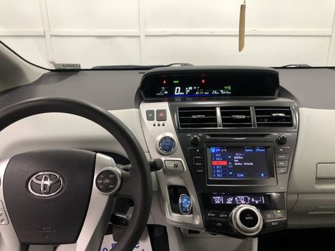 Used 2012 Toyota Prius V Two image 19