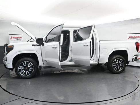 Used 2024 GMC Sierra 1500 AT4 w/ Technology Package AWD/4WD image 43