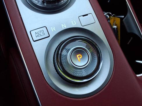 Used 2023 Genesis GV70 2.5T w/ Sport Prestige Package image 23