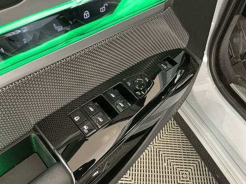 Used 2023 BMW 760i xDrive image 21