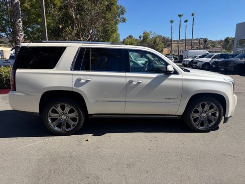 Used 2015 GMC Yukon Denali w/ Touring Package AWD/4WD image 17