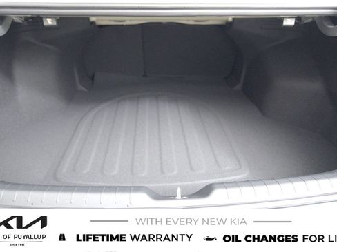 New 2025 Kia K4 LXS image 19