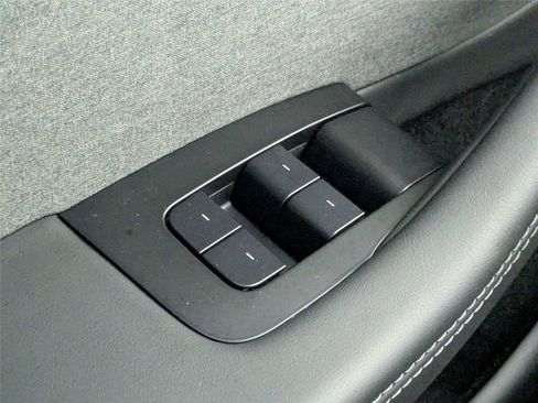 Used 2024 Tesla Model 3 RWD image 15