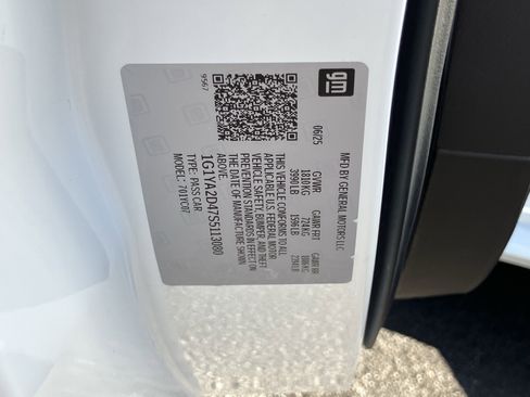 Used 2025 Chevrolet Corvette Stingray Coupe w/ 1LT image 30