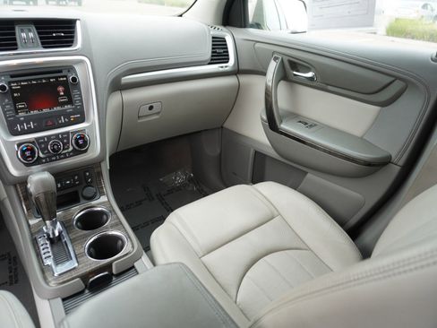 Used 2014 GMC Acadia SLT image 20