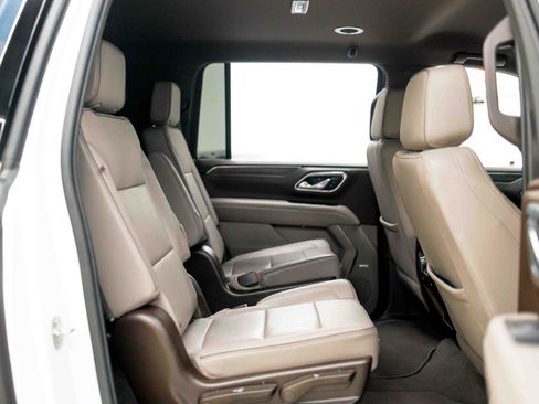 Used 2023 GMC Yukon XL SLT w/ SLT Luxury Package AWD/4WD image 68