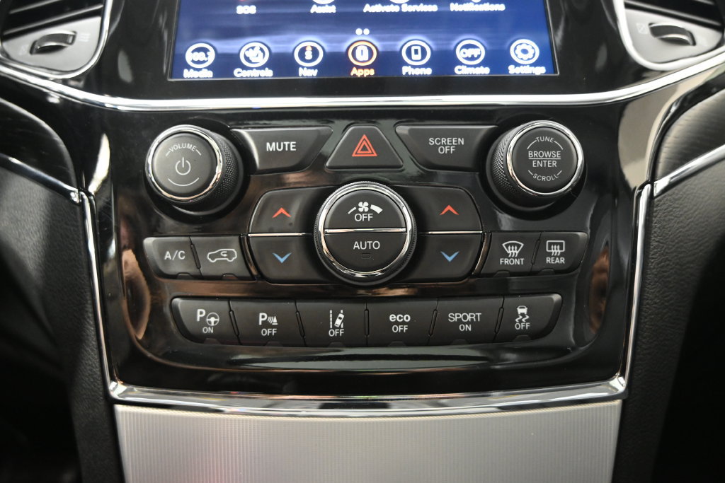 Used 2021 Jeep Grand Cherokee Summit AWD/4WD image 28