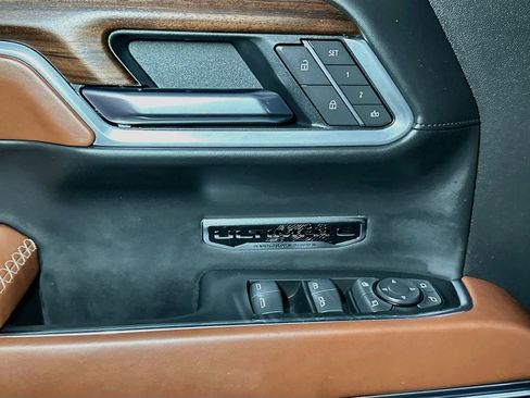 Used 2025 GMC Sierra 1500 Denali Ultimate AWD/4WD image 19