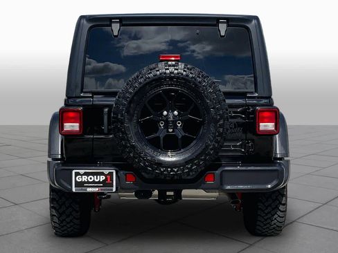 Used 2024 Jeep Wrangler Unlimited Sport AWD/4WD image 5