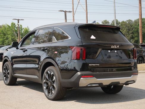 New 2026 Kia Sorento EX FWD image 3