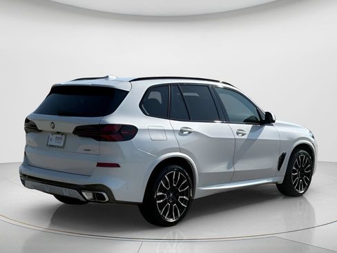 New 2026 BMW X5 sDrive40i w/ M Sport Package RWD image 5