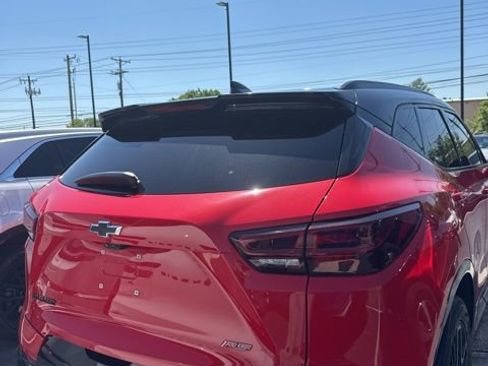 Used 2023 Chevrolet Blazer RS w/ Driver Confidence II Package FWD image 8