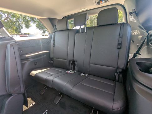 Used 2026 Hyundai Palisade FWD Hybrid image 16