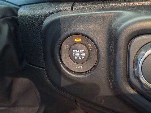 Used 2022 Jeep Wrangler Unlimited Rubicon AWD/4WD image 39