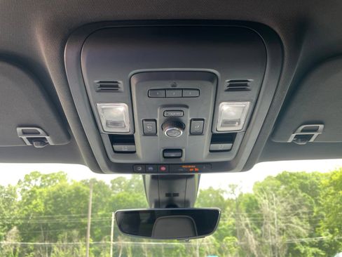 Used 2021 Chevrolet Tahoe Premier w/ Premium Package RWD image 22