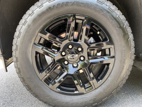 Used 2025 Chevrolet Silverado 1500 High Country w/ Midnight Edition AWD/4WD image 49