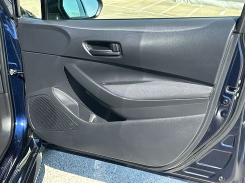 Used 2023 Toyota Corolla LE w/ Carpet Mat Package (TMS) FWD image 10