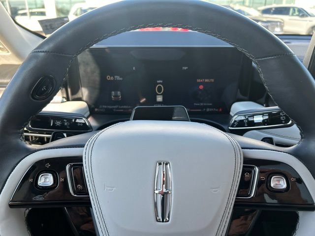 Used 2026 Lincoln Aviator AWD image 14