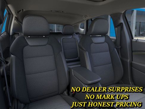New 2026 Chevrolet Trax LT w/ Sunroof Package FWD image 16