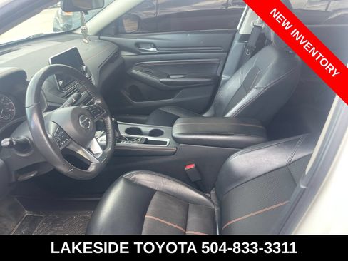Used 2022 Nissan Altima 2.5 SR FWD image 6