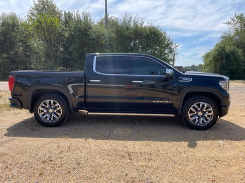 Used 2023 GMC Sierra 1500 Denali w/ Denali Reserve Package AWD/4WD image 5