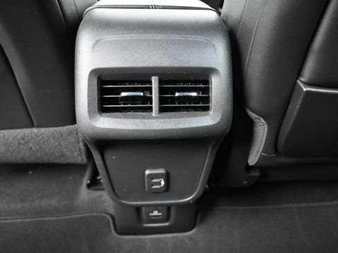 Used 2023 GMC Terrain SLT AWD/4WD image 19