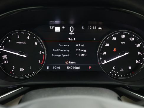 Used 2022 Buick Envision Avenir w/ Technology Package II FWD image 19