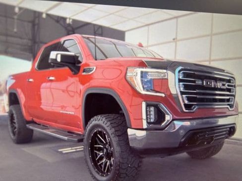 Used 2019 GMC Sierra 1500 SLT w/ X31 Off-Road Package AWD/4WD image 11