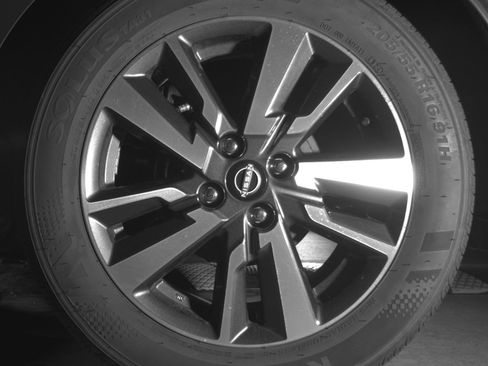 Used 2025 Nissan Versa SV w/ Trunk Package FWD image 14
