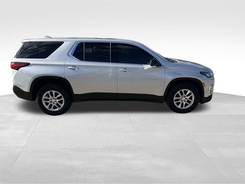 Used 2022 Chevrolet Traverse LS AWD/4WD image 7