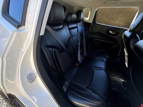 Used 2018 Jeep Compass Trailhawk image 25