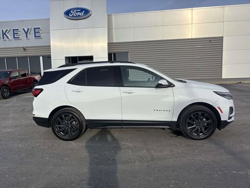 Used 2022 Chevrolet Equinox RS w/ LPO, Floor Liner Package image 10