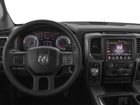Used 2014 RAM 1500 Laramie w/ Convenience Group RWD image 9