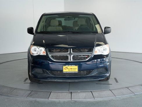 Used 2016 Dodge Grand Caravan SE w/ Quick Order Package 29E SE FWD image 2